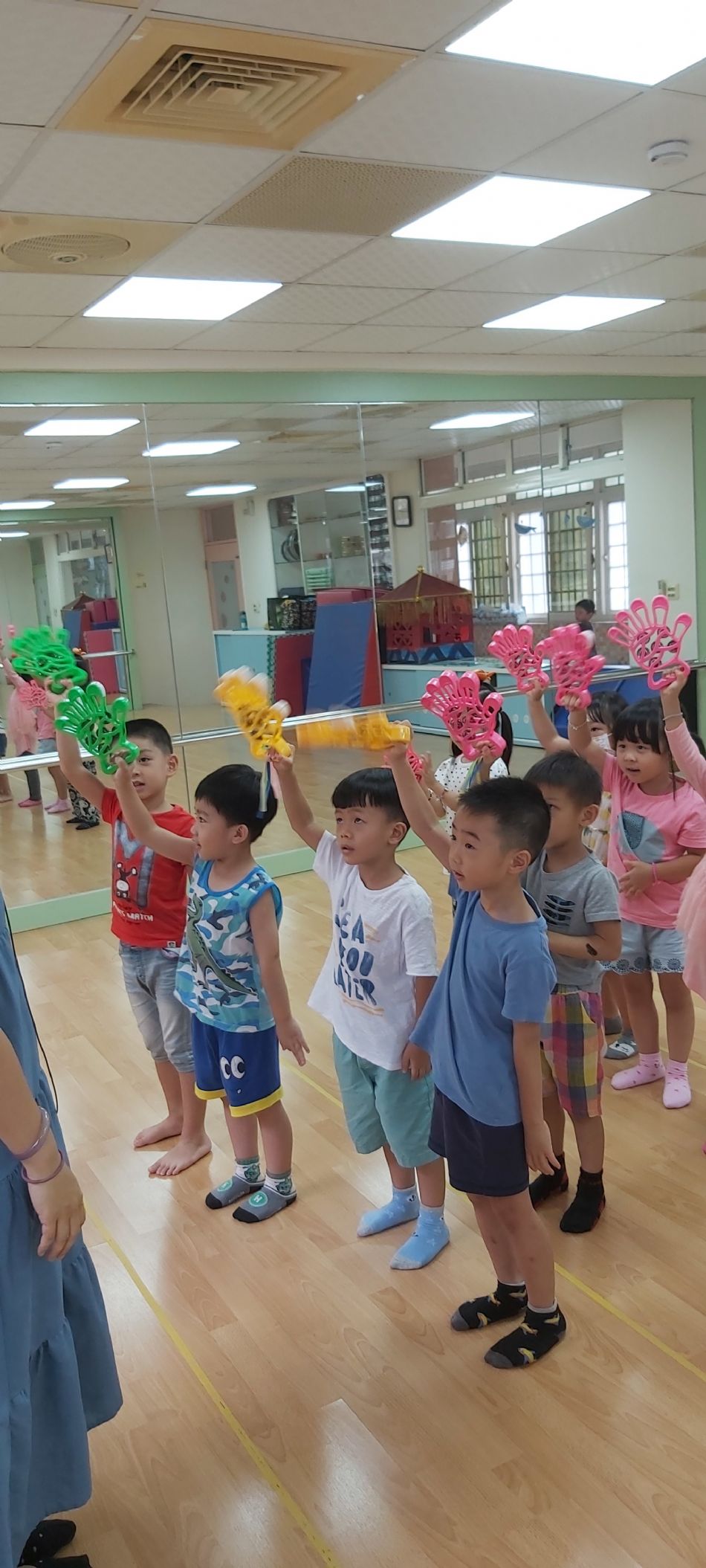 文件 : <FONT COLOR='red'>(108.09.05)音樂課-1.JPG</FONT> <BR> 尺寸 : <FONT COLOR='blue'>950 × 2109</FONT> 圖元 <BR> 格式 : <FONT COLOR='green'>jpg</FONT> <BR> 大小 : <FONT COLOR='green'> -- </FONT> KB