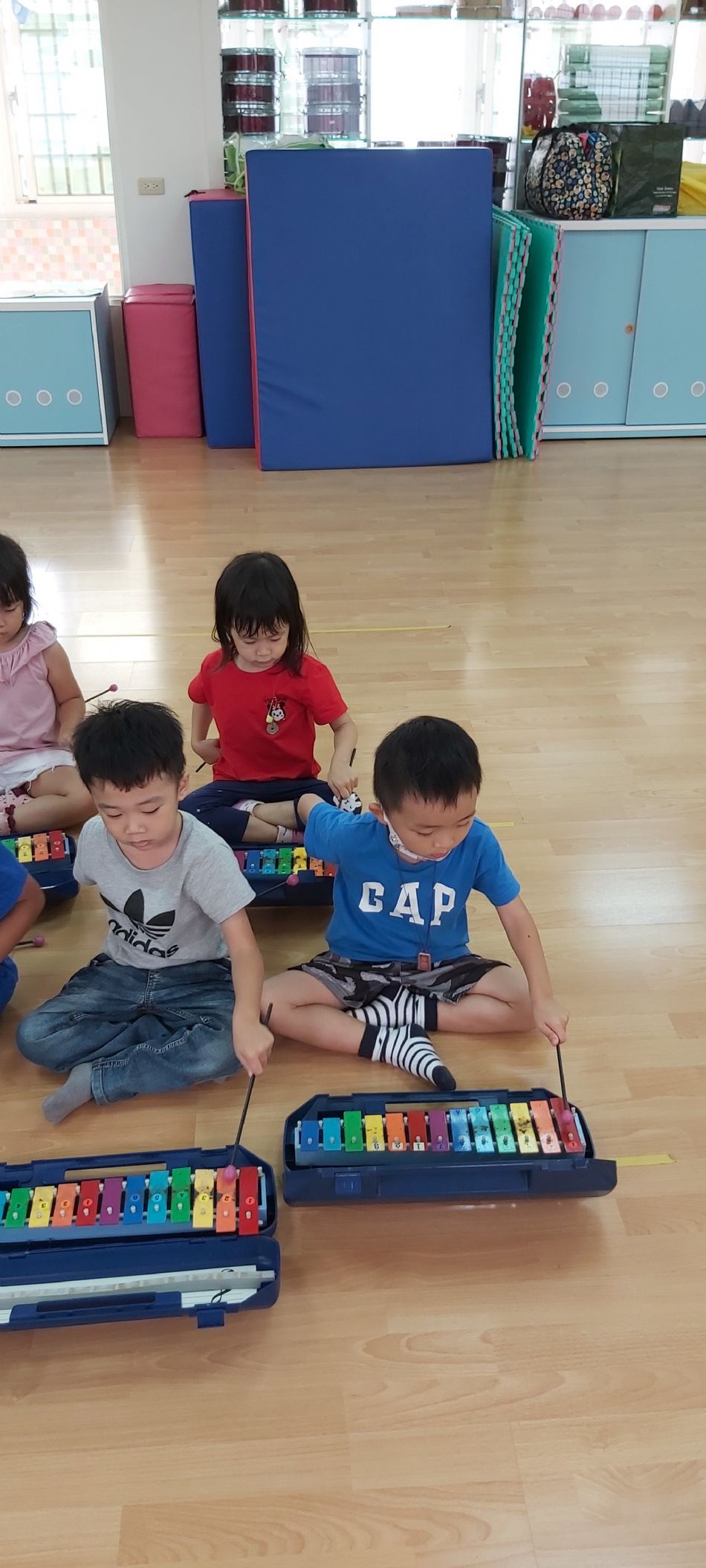 文件 : <FONT COLOR='red'>(108.10.03)音樂課-2.JPG</FONT> <BR> 尺寸 : <FONT COLOR='blue'>950 × 2109</FONT> 圖元 <BR> 格式 : <FONT COLOR='green'>jpg</FONT> <BR> 大小 : <FONT COLOR='green'> -- </FONT> KB