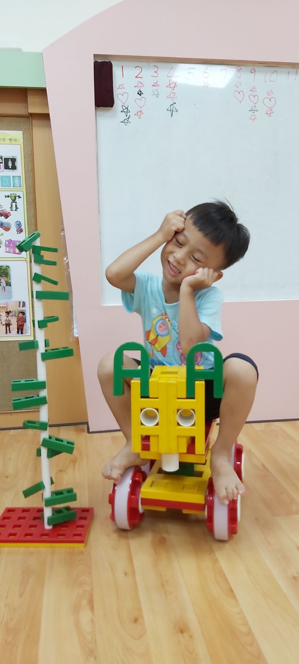 文件 : <FONT COLOR='red'>(108.08.21)積木課-1.JPG</FONT> <BR> 尺寸 : <FONT COLOR='blue'>950 × 2109</FONT> 圖元 <BR> 格式 : <FONT COLOR='green'>jpg</FONT> <BR> 大小 : <FONT COLOR='green'> -- </FONT> KB