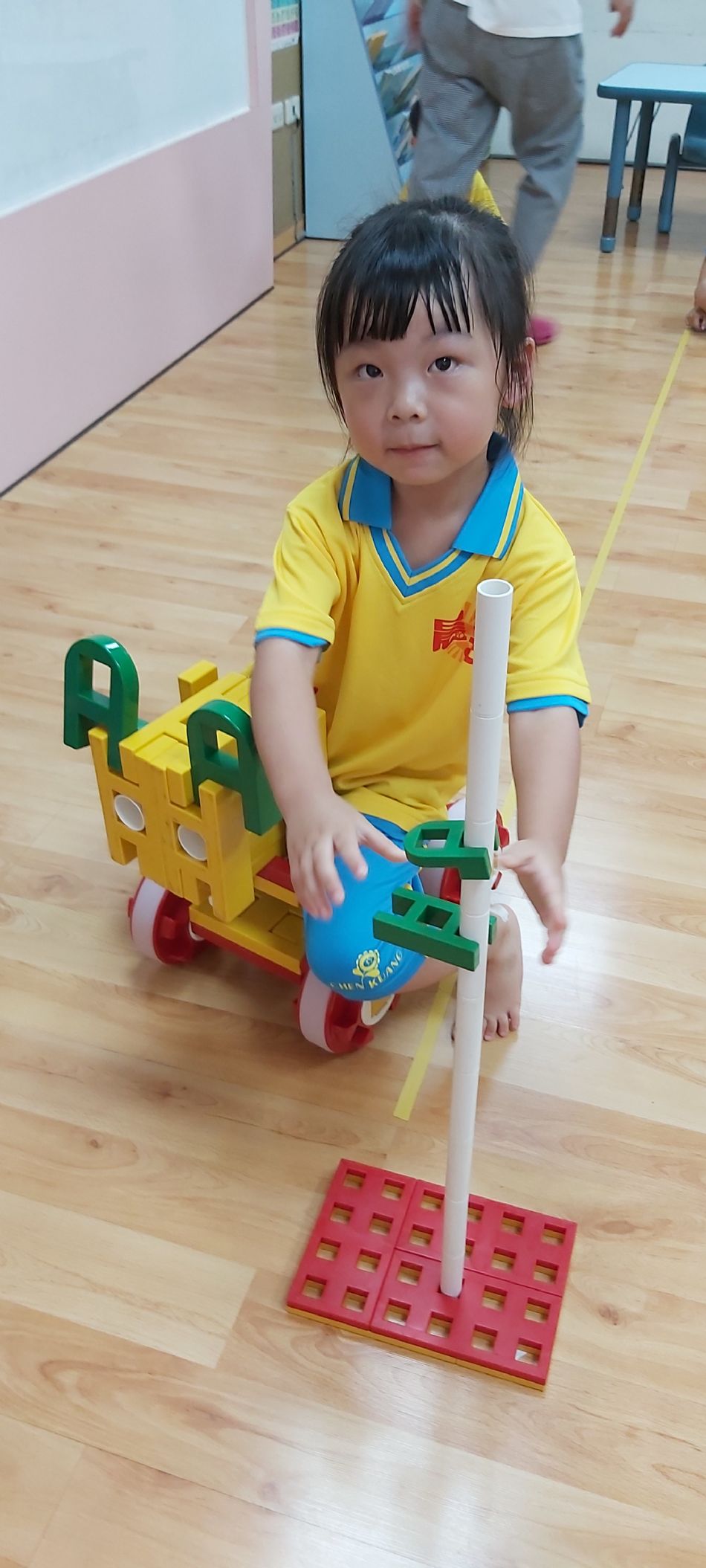 文件 : <FONT COLOR='red'>(108.08.21)積木課-1.JPG</FONT> <BR> 尺寸 : <FONT COLOR='blue'>950 × 2109</FONT> 圖元 <BR> 格式 : <FONT COLOR='green'>jpg</FONT> <BR> 大小 : <FONT COLOR='green'> -- </FONT> KB