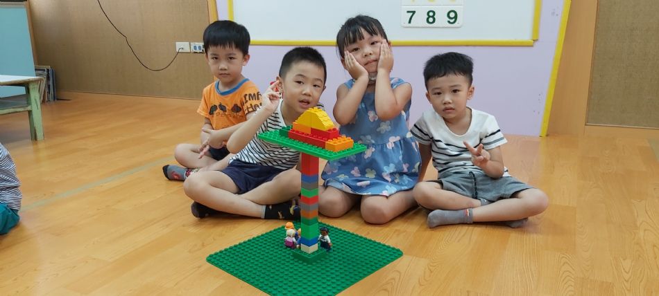 文件 : <FONT COLOR='red'>(108.09.12)樂高積木-1.JPG</FONT> <BR> 尺寸 : <FONT COLOR='blue'>950 × 428</FONT> 圖元 <BR> 格式 : <FONT COLOR='green'>jpg</FONT> <BR> 大小 : <FONT COLOR='green'> -- </FONT> KB