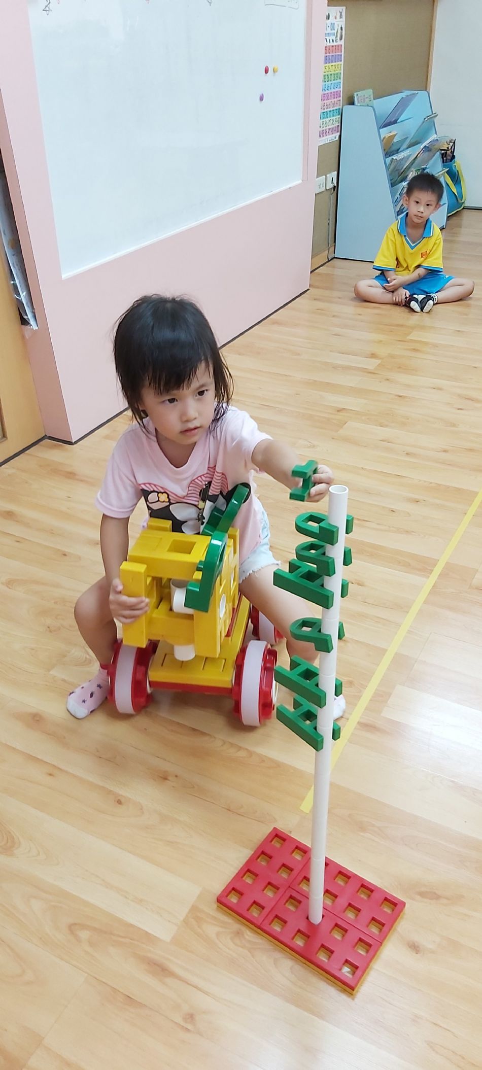 文件 : <FONT COLOR='red'>(108.08.21)積木課-1.JPG</FONT> <BR> 尺寸 : <FONT COLOR='blue'>950 × 2109</FONT> 圖元 <BR> 格式 : <FONT COLOR='green'>jpg</FONT> <BR> 大小 : <FONT COLOR='green'> -- </FONT> KB