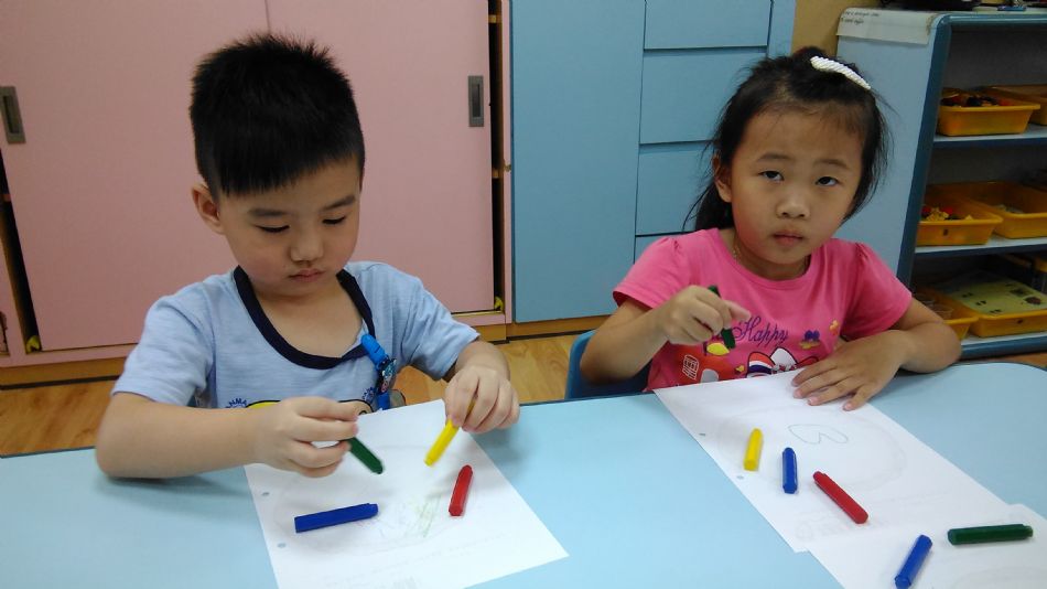 文件 : <FONT COLOR='red'>(108.08.14)創意塗鴨.JPG</FONT> <BR> 尺寸 : <FONT COLOR='blue'>950 × 534</FONT> 圖元 <BR> 格式 : <FONT COLOR='green'>jpg</FONT> <BR> 大小 : <FONT COLOR='green'> -- </FONT> KB