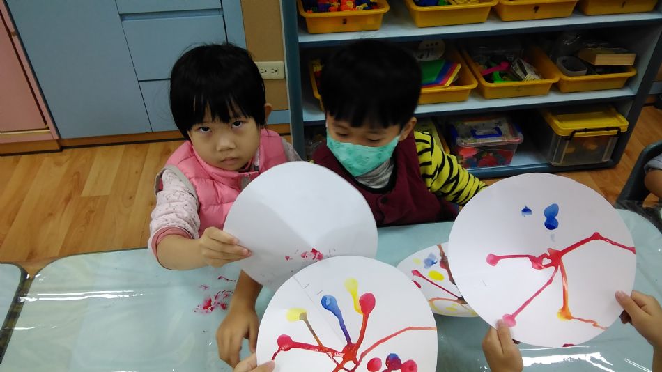 文件 : <FONT COLOR='red'>(108.11.28)美感創作【跟著線條走】-1.JPG</FONT> <BR> 尺寸 : <FONT COLOR='blue'>950 × 534</FONT> 圖元 <BR> 格式 : <FONT COLOR='green'>jpg</FONT> <BR> 大小 : <FONT COLOR='green'> -- </FONT> KB