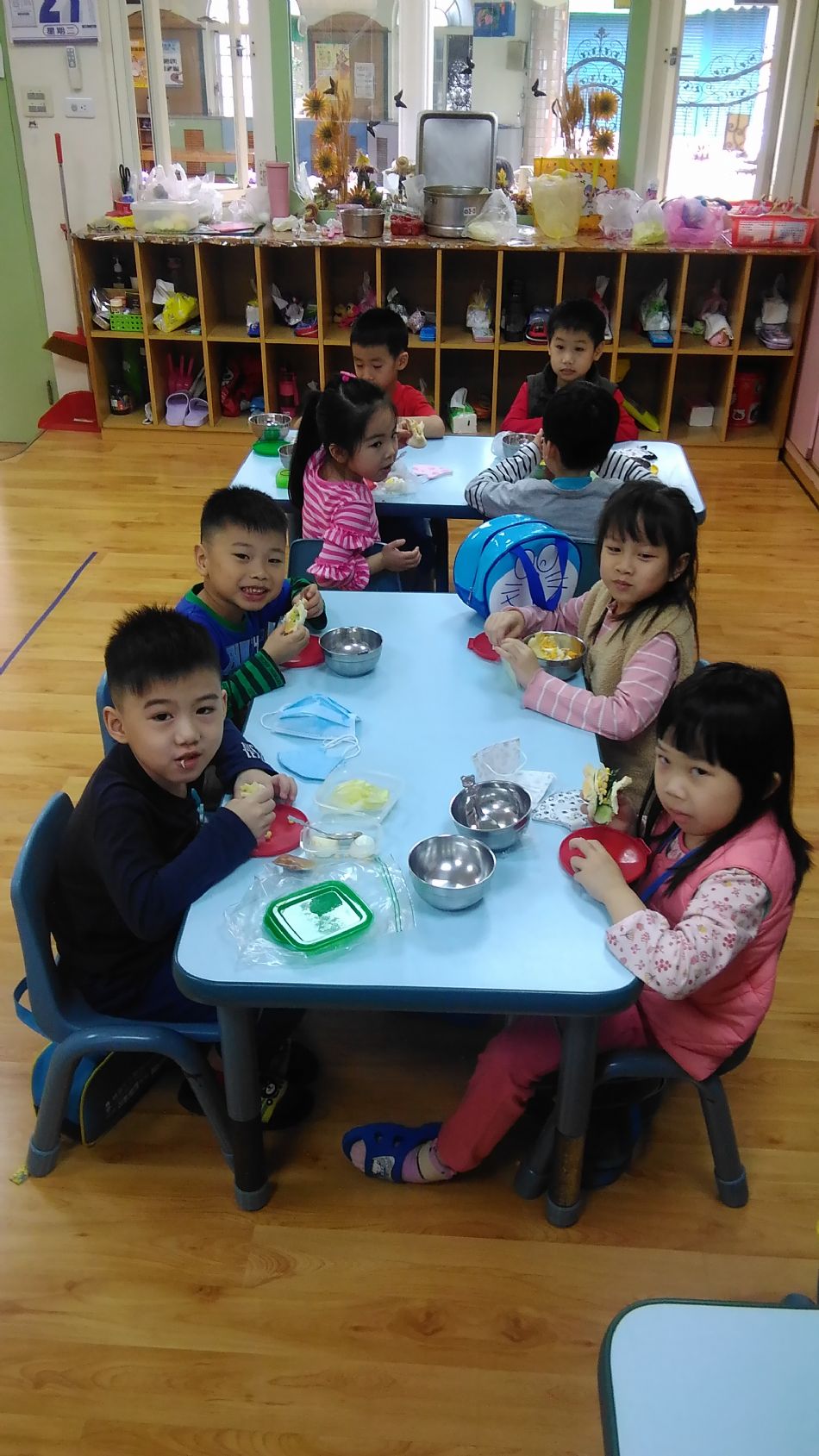 文件 : <FONT COLOR='red'>(109.04.21)主題課程【蔬菜三明治】-8.JPG</FONT> <BR> 尺寸 : <FONT COLOR='blue'>950 × 1689</FONT> 圖元 <BR> 格式 : <FONT COLOR='green'>jpg</FONT> <BR> 大小 : <FONT COLOR='green'> -- </FONT> KB