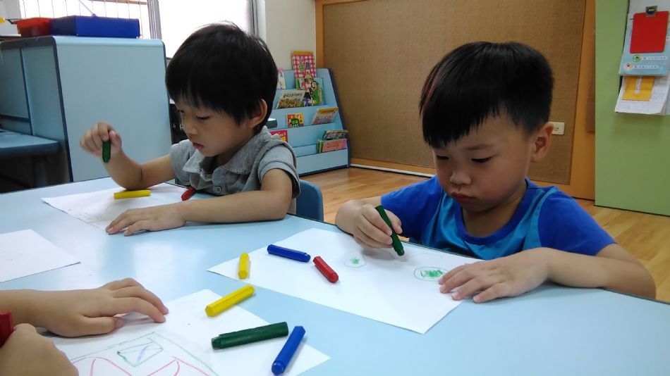 文件 : <FONT COLOR='red'>(108.08.14)創意塗鴨.JPG</FONT> <BR> 尺寸 : <FONT COLOR='blue'>950 × 534</FONT> 圖元 <BR> 格式 : <FONT COLOR='green'>jpg</FONT> <BR> 大小 : <FONT COLOR='green'> -- </FONT> KB