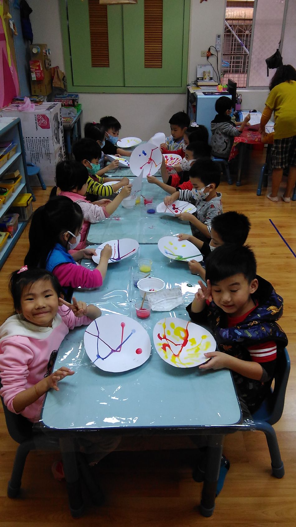 文件 : <FONT COLOR='red'>(108.11.28)美感創作【跟著線條走】-1.JPG</FONT> <BR> 尺寸 : <FONT COLOR='blue'>950 × 1689</FONT> 圖元 <BR> 格式 : <FONT COLOR='green'>jpg</FONT> <BR> 大小 : <FONT COLOR='green'> -- </FONT> KB