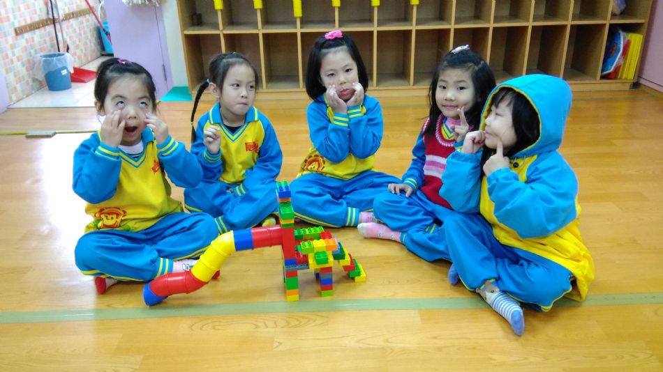 文件 : <FONT COLOR='red'>(108.12.04)樂高創作【極速冒險】-3.JPG</FONT> <BR> 尺寸 : <FONT COLOR='blue'>950 × 534</FONT> 圖元 <BR> 格式 : <FONT COLOR='green'>jpg</FONT> <BR> 大小 : <FONT COLOR='green'> -- </FONT> KB