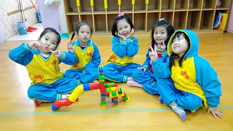 文件 : <FONT COLOR='red'>(108.12.04)樂高創作【極速冒險】.JPG</FONT> <BR> 尺寸 : <FONT COLOR='blue'>950 × 534</FONT> 圖元 <BR> 格式 : <FONT COLOR='green'>jpg</FONT> <BR> 大小 : <FONT COLOR='green'> -- </FONT> KB