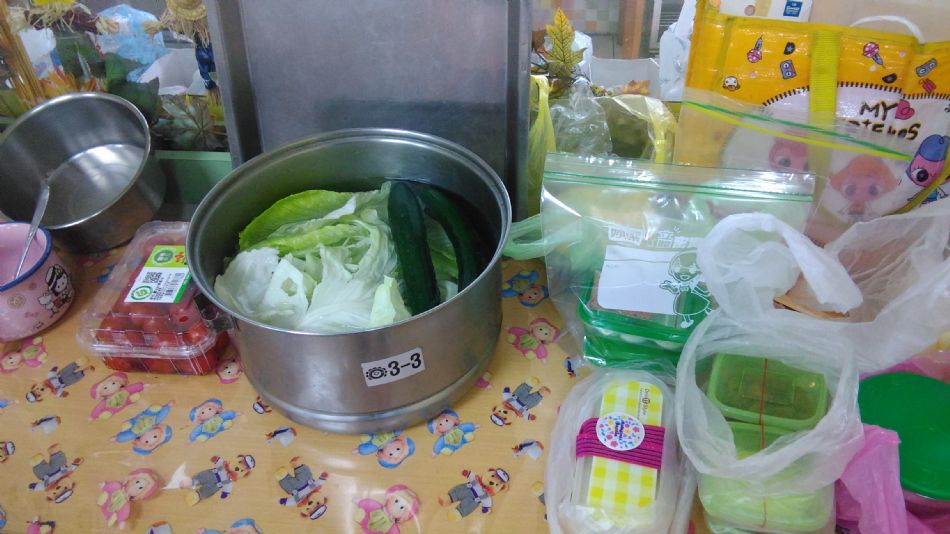 文件 : <FONT COLOR='red'>(109.04.21)主題課程【蔬菜三明治】-4.JPG</FONT> <BR> 尺寸 : <FONT COLOR='blue'>950 × 534</FONT> 圖元 <BR> 格式 : <FONT COLOR='green'>jpg</FONT> <BR> 大小 : <FONT COLOR='green'> -- </FONT> KB