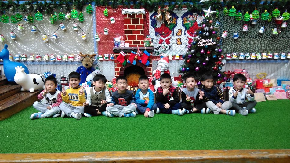 文件 : <FONT COLOR='red'>(108.12.24)節慶活動【歡樂聖誕】-2.JPG</FONT> <BR> 尺寸 : <FONT COLOR='blue'>950 × 534</FONT> 圖元 <BR> 格式 : <FONT COLOR='green'>jpg</FONT> <BR> 大小 : <FONT COLOR='green'> -- </FONT> KB