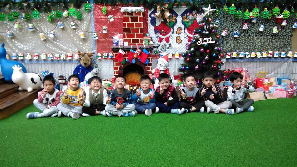 文件 : <FONT COLOR='red'>(108.12.24)節慶活動【歡樂聖誕】-3.JPG</FONT> <BR> 尺寸 : <FONT COLOR='blue'>950 × 534</FONT> 圖元 <BR> 格式 : <FONT COLOR='green'>jpg</FONT> <BR> 大小 : <FONT COLOR='green'> -- </FONT> KB