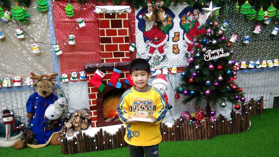 文件 : <FONT COLOR='red'>(108.12.25)節慶創作【糖果屋】-1.JPG</FONT> <BR> 尺寸 : <FONT COLOR='blue'>950 × 534</FONT> 圖元 <BR> 格式 : <FONT COLOR='green'>jpg</FONT> <BR> 大小 : <FONT COLOR='green'> -- </FONT> KB