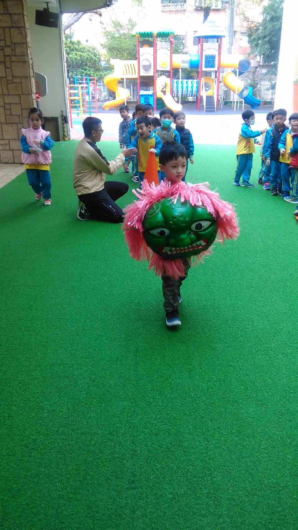 文件 : <FONT COLOR='red'>(109.01.22)體能課【祥獅獻瑞】.JPG</FONT> <BR> 尺寸 : <FONT COLOR='blue'>950 × 1689</FONT> 圖元 <BR> 格式 : <FONT COLOR='green'>jpg</FONT> <BR> 大小 : <FONT COLOR='green'> -- </FONT> KB