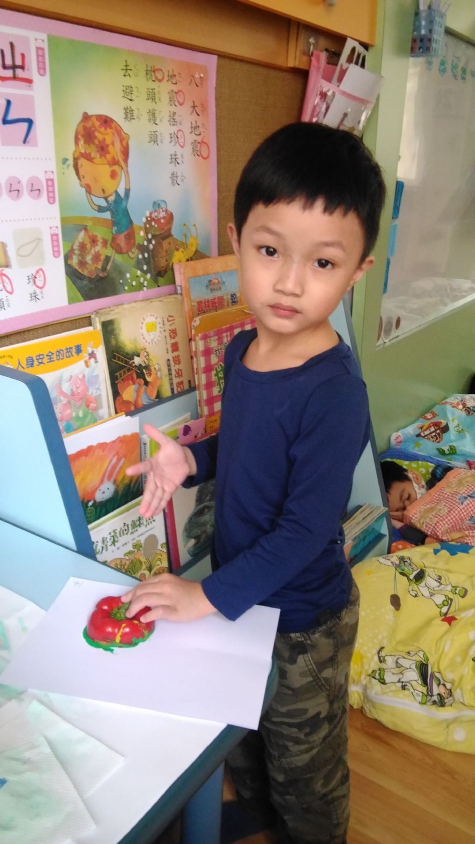 文件 : <FONT COLOR='red'>(109.03.24)主題課程【蔬菜印畫1】.JPG</FONT> <BR> 尺寸 : <FONT COLOR='blue'>950 × 1689</FONT> 圖元 <BR> 格式 : <FONT COLOR='green'>jpg</FONT> <BR> 大小 : <FONT COLOR='green'> -- </FONT> KB