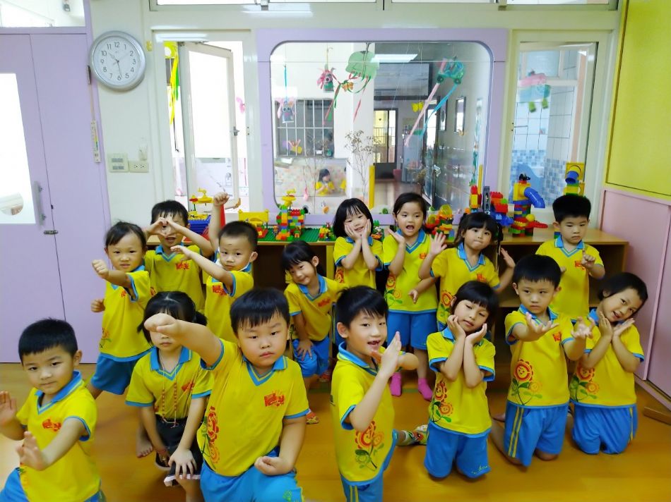 文件 : <FONT COLOR='red'>(109.07.08)樂高【綜合活動】-1.JPG</FONT> <BR> 尺寸 : <FONT COLOR='blue'>950 × 712</FONT> 圖元 <BR> 格式 : <FONT COLOR='green'>jpg</FONT> <BR> 大小 : <FONT COLOR='green'> -- </FONT> KB