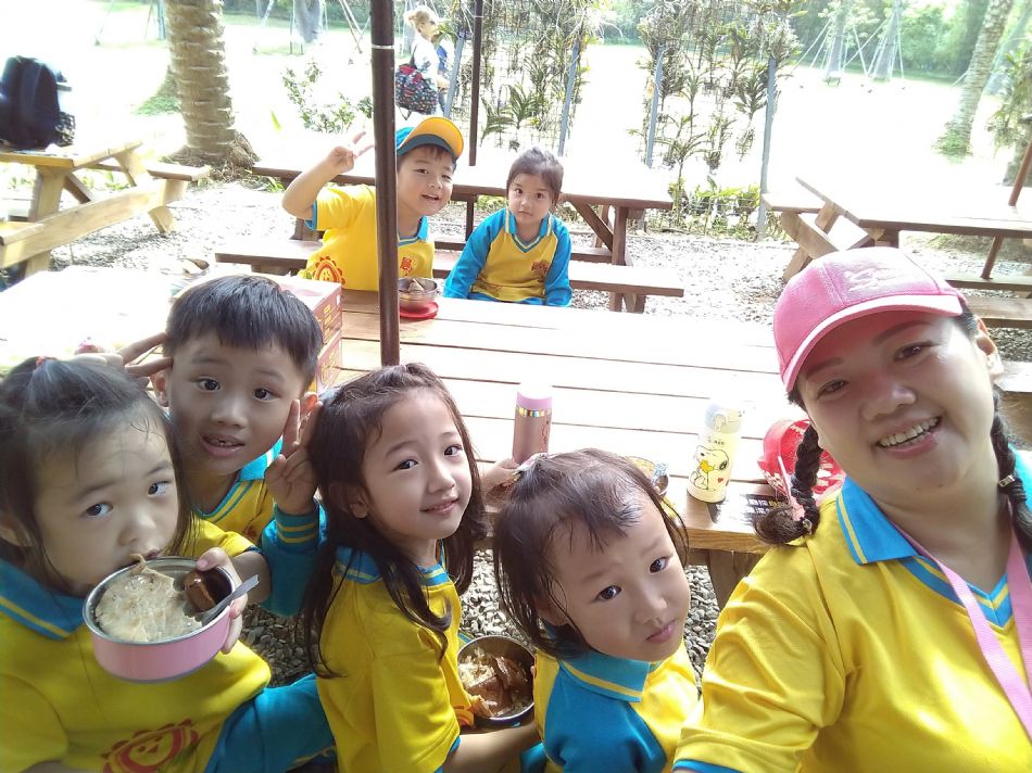 文件 : <FONT COLOR='red'>(108.11.01)綠世界-30.JPG</FONT> <BR> 尺寸 : <FONT COLOR='blue'>950 × 712</FONT> 圖元 <BR> 格式 : <FONT COLOR='green'>jpg</FONT> <BR> 大小 : <FONT COLOR='green'> -- </FONT> KB