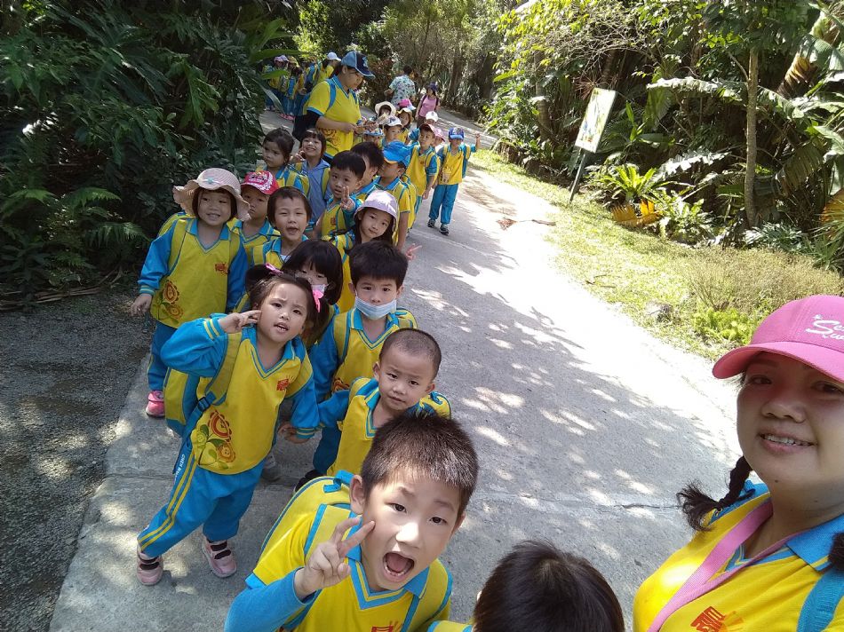 文件 : <FONT COLOR='red'>(108.11.01)綠世界-8.JPG</FONT> <BR> 尺寸 : <FONT COLOR='blue'>950 × 712</FONT> 圖元 <BR> 格式 : <FONT COLOR='green'>jpg</FONT> <BR> 大小 : <FONT COLOR='green'> -- </FONT> KB