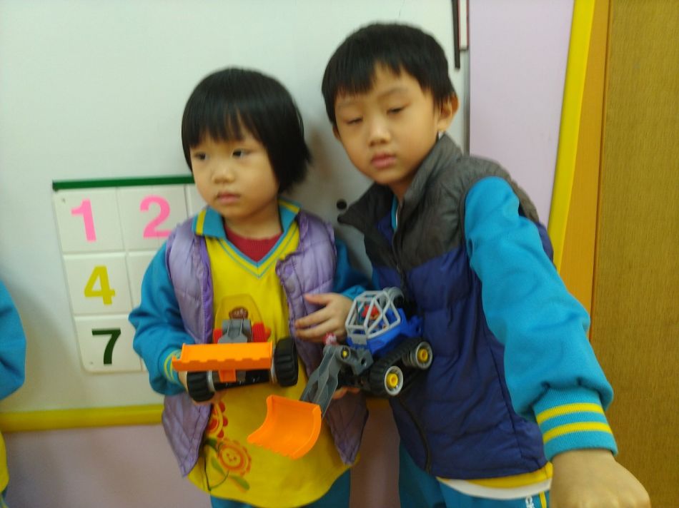 文件 : <FONT COLOR='red'>(109.01.08)樂高積木【建築工程車】.JPG</FONT> <BR> 尺寸 : <FONT COLOR='blue'>950 × 712</FONT> 圖元 <BR> 格式 : <FONT COLOR='green'>jpg</FONT> <BR> 大小 : <FONT COLOR='green'> -- </FONT> KB