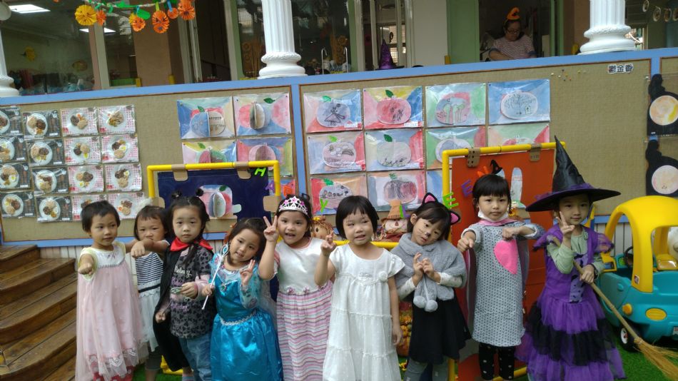 文件 : <FONT COLOR='red'>(108.10.30)萬聖節-5.JPG</FONT> <BR> 尺寸 : <FONT COLOR='blue'>950 × 534</FONT> 圖元 <BR> 格式 : <FONT COLOR='green'>jpg</FONT> <BR> 大小 : <FONT COLOR='green'> -- </FONT> KB