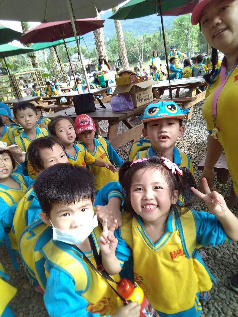 文件 : <FONT COLOR='red'>(108.11.01)綠世界-10.JPG</FONT> <BR> 尺寸 : <FONT COLOR='blue'>950 × 1267</FONT> 圖元 <BR> 格式 : <FONT COLOR='green'>jpg</FONT> <BR> 大小 : <FONT COLOR='green'> -- </FONT> KB