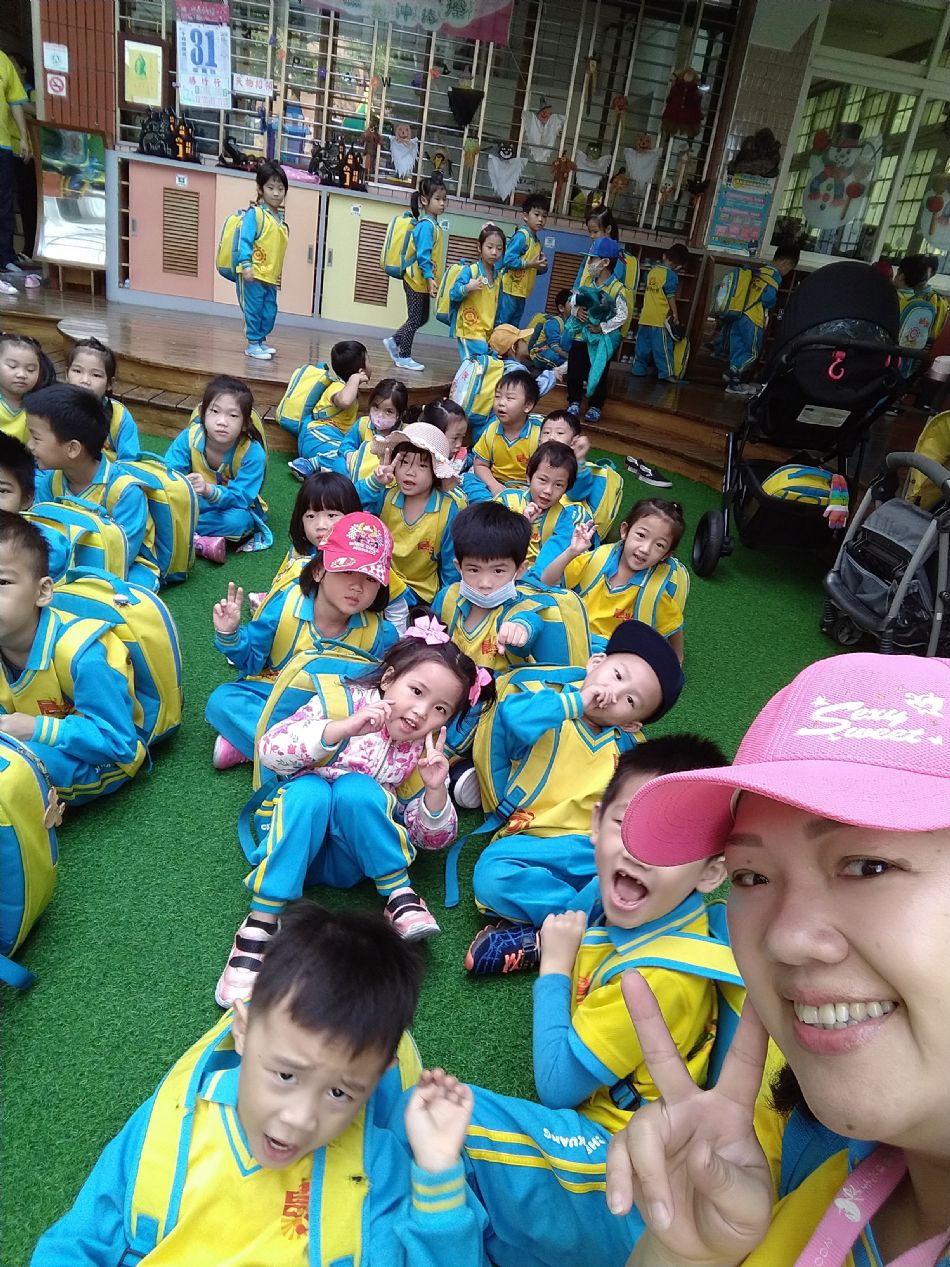 文件 : <FONT COLOR='red'>(108.11.01)綠世界-14.JPG</FONT> <BR> 尺寸 : <FONT COLOR='blue'>950 × 1267</FONT> 圖元 <BR> 格式 : <FONT COLOR='green'>jpg</FONT> <BR> 大小 : <FONT COLOR='green'> -- </FONT> KB