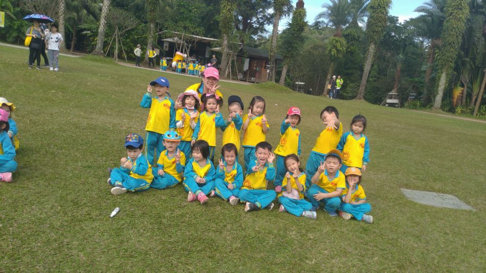 文件 : <FONT COLOR='red'>(108.11.01)綠世界-19.JPG</FONT> <BR> 尺寸 : <FONT COLOR='blue'>950 × 534</FONT> 圖元 <BR> 格式 : <FONT COLOR='green'>jpg</FONT> <BR> 大小 : <FONT COLOR='green'> -- </FONT> KB