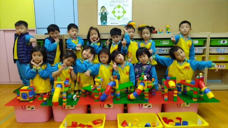 文件 : <FONT COLOR='red'>(108.12.18)樂高【綜合活動】-2.JPG</FONT> <BR> 尺寸 : <FONT COLOR='blue'>950 × 534</FONT> 圖元 <BR> 格式 : <FONT COLOR='green'>jpg</FONT> <BR> 大小 : <FONT COLOR='green'> -- </FONT> KB