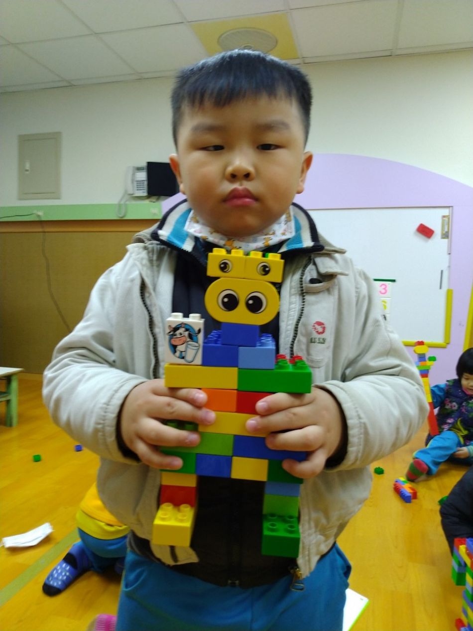 文件 : <FONT COLOR='red'>(109.02.05)樂高積木-1.JPG</FONT> <BR> 尺寸 : <FONT COLOR='blue'>950 × 1267</FONT> 圖元 <BR> 格式 : <FONT COLOR='green'>jpg</FONT> <BR> 大小 : <FONT COLOR='green'> -- </FONT> KB