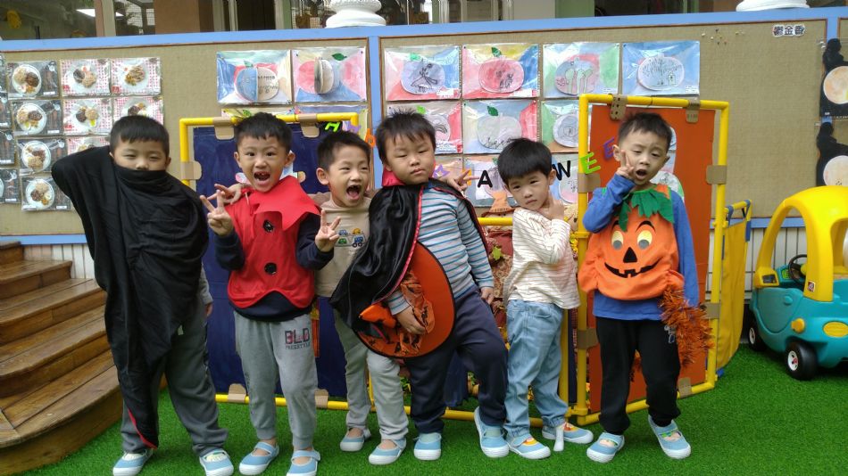 文件 : <FONT COLOR='red'>(108.10.30)萬聖節-7.JPG</FONT> <BR> 尺寸 : <FONT COLOR='blue'>950 × 534</FONT> 圖元 <BR> 格式 : <FONT COLOR='green'>jpg</FONT> <BR> 大小 : <FONT COLOR='green'> -- </FONT> KB