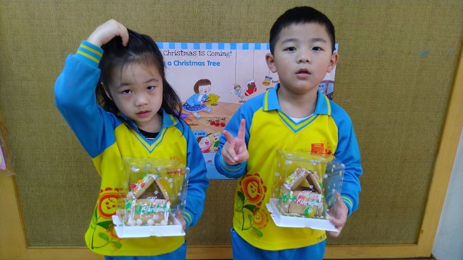 文件 : <FONT COLOR='red'>(108.12.25)餅乾屋.JPG</FONT> <BR> 尺寸 : <FONT COLOR='blue'>950 × 534</FONT> 圖元 <BR> 格式 : <FONT COLOR='green'>jpg</FONT> <BR> 大小 : <FONT COLOR='green'> -- </FONT> KB