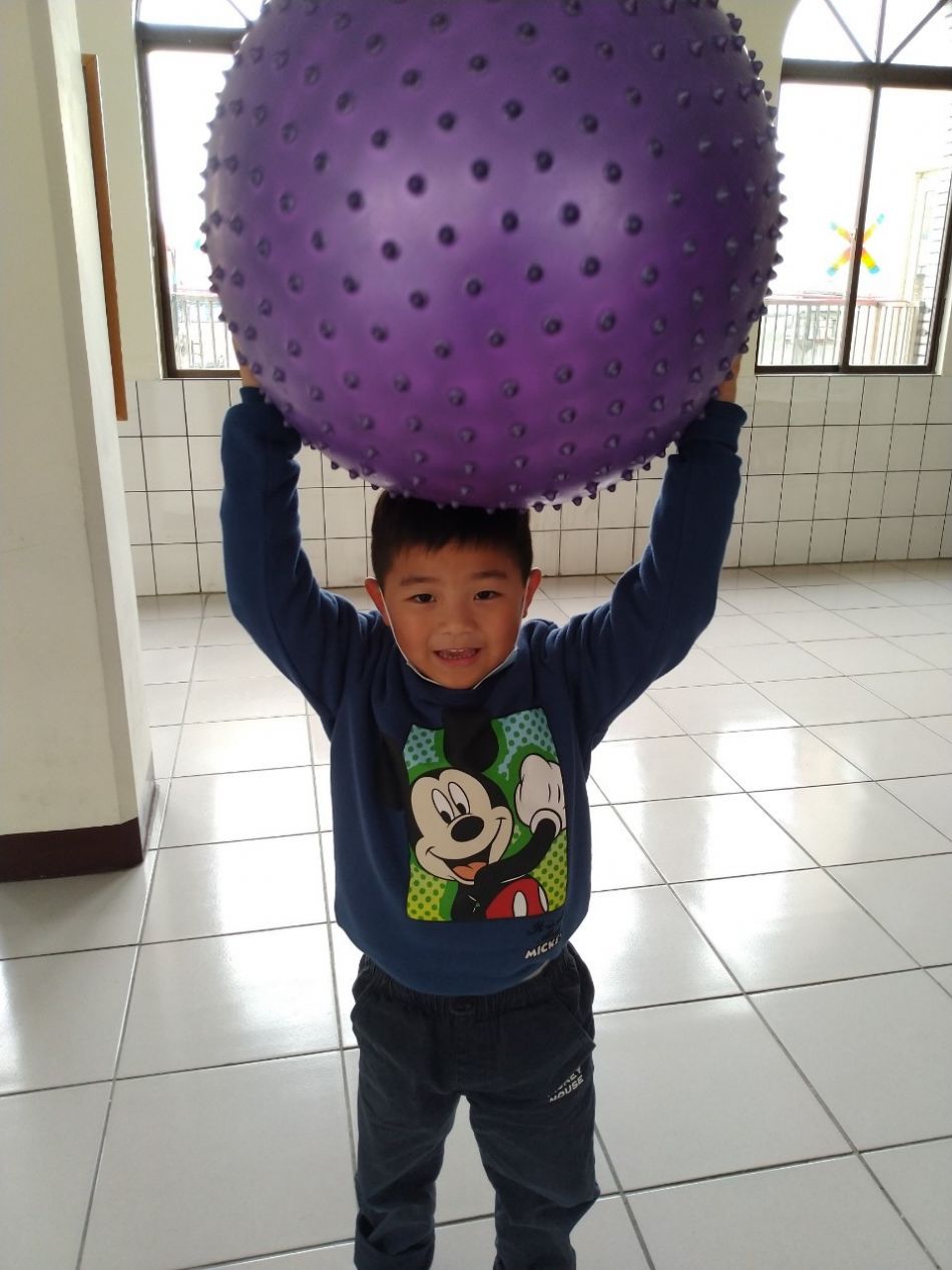 文件 : <FONT COLOR='red'>(109.02.07)大籠球遊戲-1.JPG</FONT> <BR> 尺寸 : <FONT COLOR='blue'>950 × 1267</FONT> 圖元 <BR> 格式 : <FONT COLOR='green'>jpg</FONT> <BR> 大小 : <FONT COLOR='green'> -- </FONT> KB