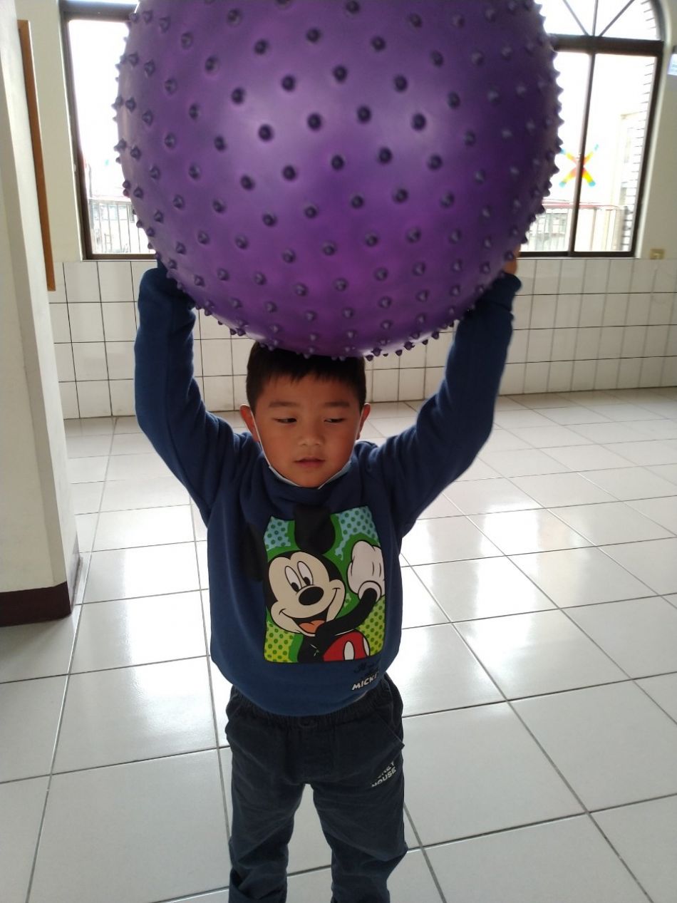 文件 : <FONT COLOR='red'>(109.02.07)大籠球遊戲.JPG</FONT> <BR> 尺寸 : <FONT COLOR='blue'>950 × 1267</FONT> 圖元 <BR> 格式 : <FONT COLOR='green'>jpg</FONT> <BR> 大小 : <FONT COLOR='green'> -- </FONT> KB