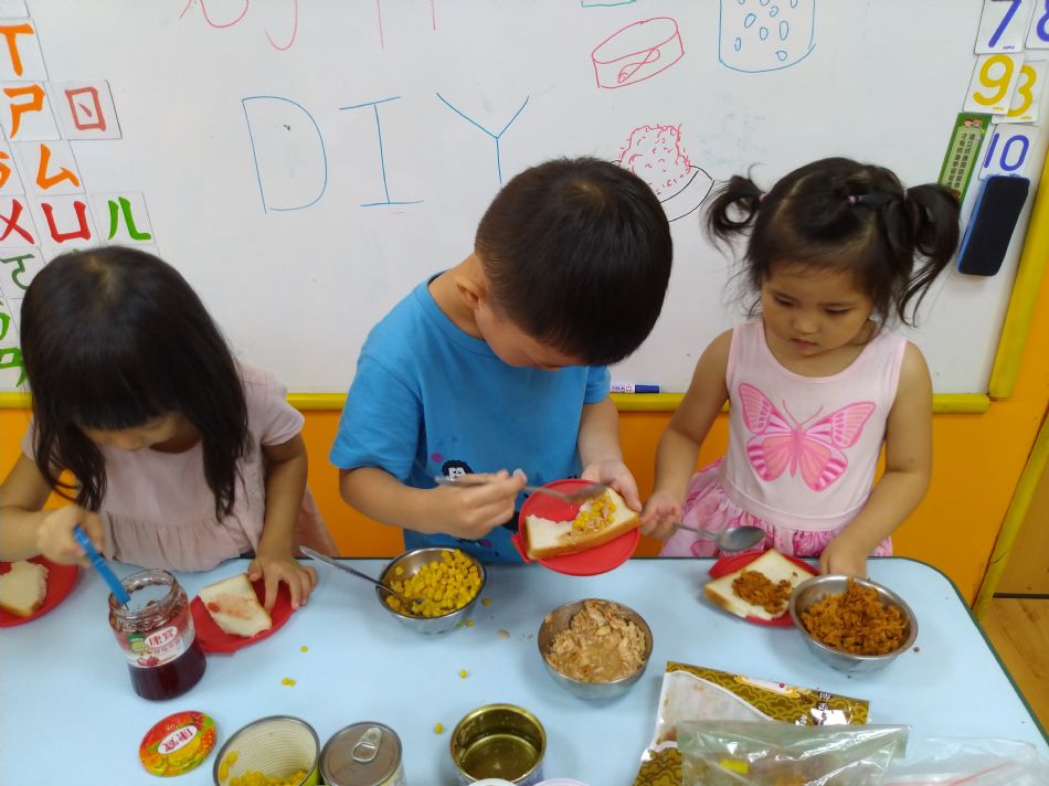 文件 : <FONT COLOR='red'>(108.07.17)吐司DIY-1.JPG</FONT> <BR> 尺寸 : <FONT COLOR='blue'>950 × 712</FONT> 圖元 <BR> 格式 : <FONT COLOR='green'>jpg</FONT> <BR> 大小 : <FONT COLOR='green'> -- </FONT> KB