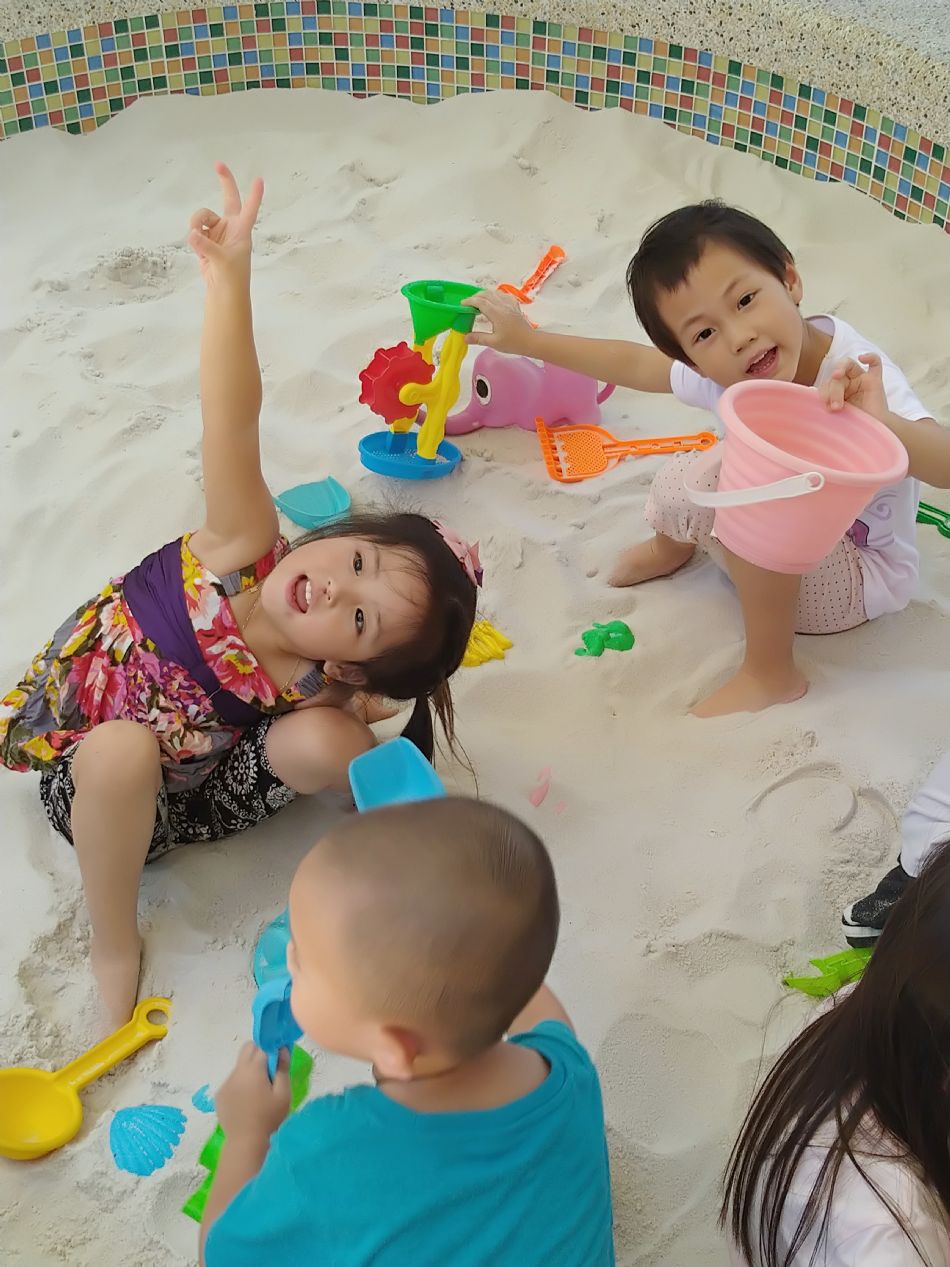 文件 : <FONT COLOR='red'>(108.08.23)玩沙趣-2.JPG</FONT> <BR> 尺寸 : <FONT COLOR='blue'>950 × 1267</FONT> 圖元 <BR> 格式 : <FONT COLOR='green'>jpg</FONT> <BR> 大小 : <FONT COLOR='green'> -- </FONT> KB