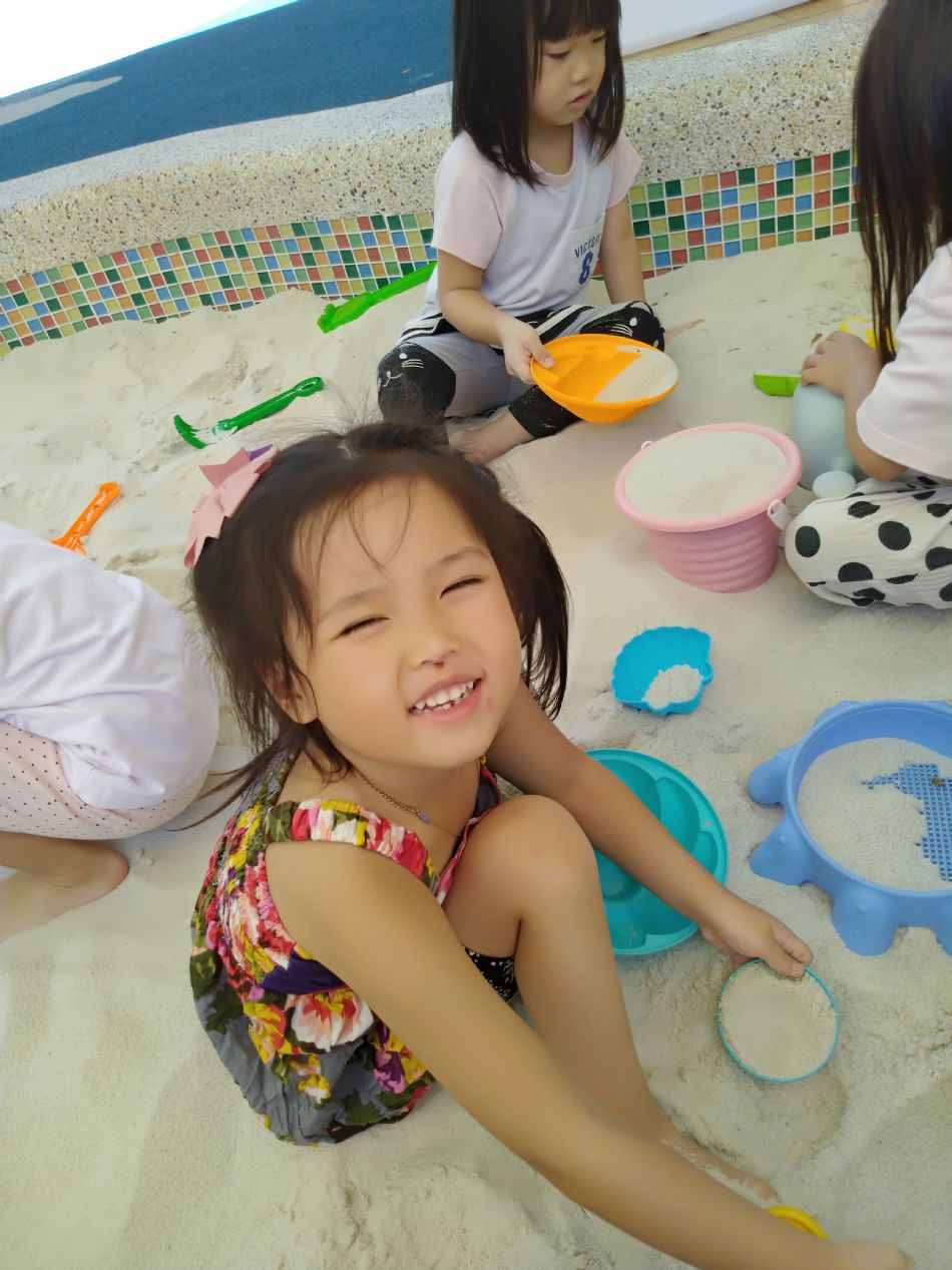 文件 : <FONT COLOR='red'>(108.08.23)玩沙趣-3.JPG</FONT> <BR> 尺寸 : <FONT COLOR='blue'>950 × 1267</FONT> 圖元 <BR> 格式 : <FONT COLOR='green'>jpg</FONT> <BR> 大小 : <FONT COLOR='green'> -- </FONT> KB