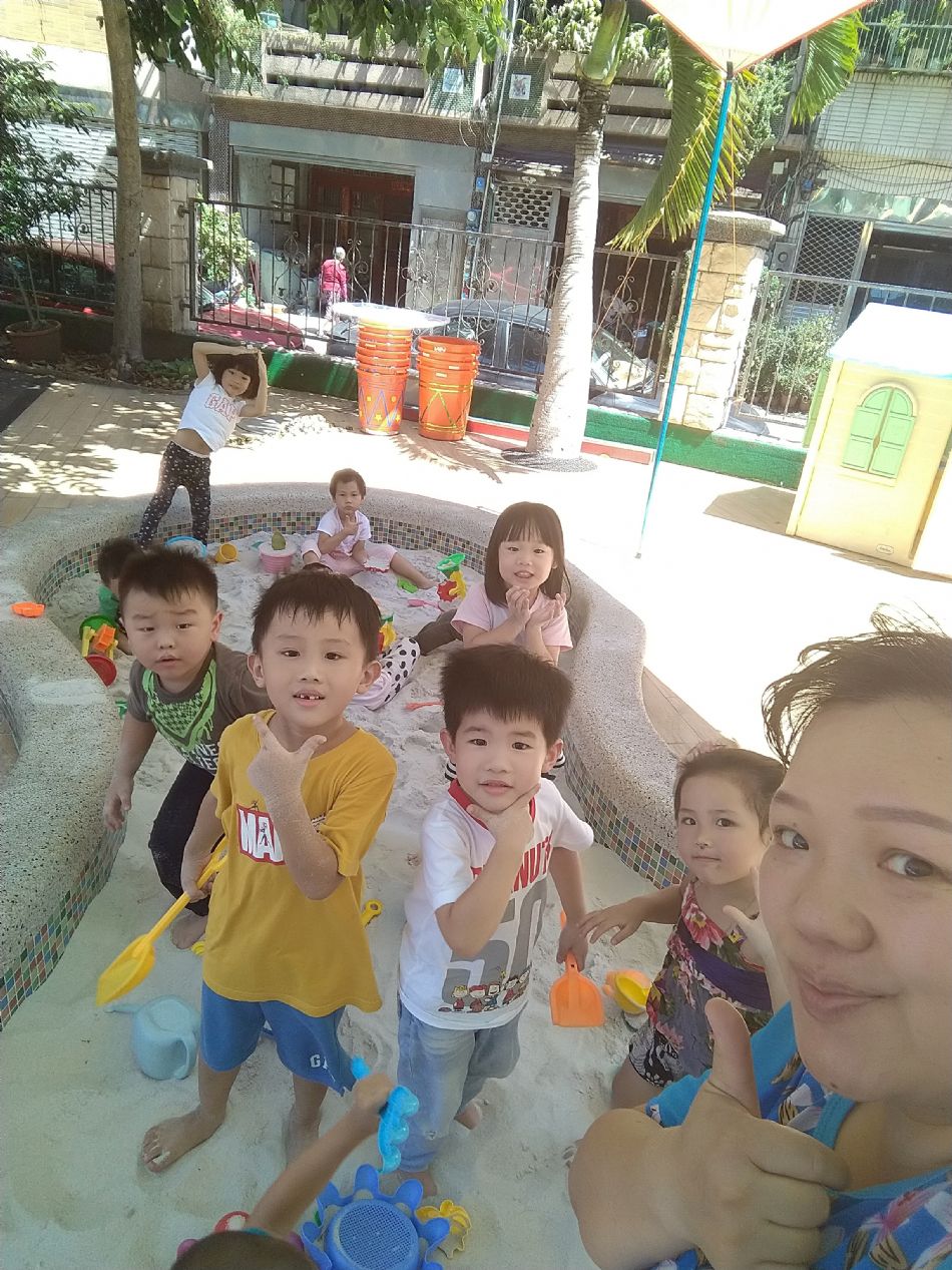 文件 : <FONT COLOR='red'>(108.08.23)玩沙趣-4.JPG</FONT> <BR> 尺寸 : <FONT COLOR='blue'>950 × 1267</FONT> 圖元 <BR> 格式 : <FONT COLOR='green'>jpg</FONT> <BR> 大小 : <FONT COLOR='green'> -- </FONT> KB