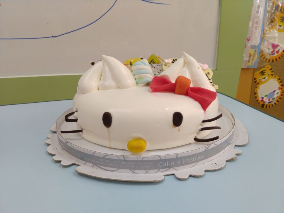 文件 : <FONT COLOR='red'>(108.09.03)筑筑生日.JPG</FONT> <BR> 尺寸 : <FONT COLOR='blue'>950 × 712</FONT> 圖元 <BR> 格式 : <FONT COLOR='green'>jpg</FONT> <BR> 大小 : <FONT COLOR='green'> -- </FONT> KB