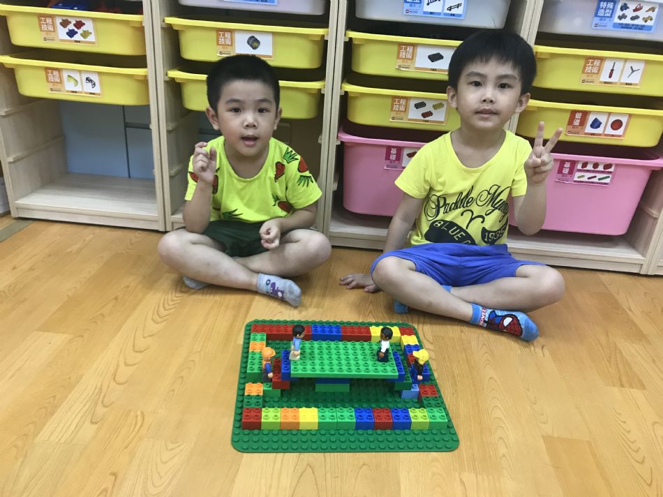 文件 : <FONT COLOR='red'>(108.08.29)樂高 【搭一座橋】-1.JPG</FONT> <BR> 尺寸 : <FONT COLOR='blue'>950 × 712</FONT> 圖元 <BR> 格式 : <FONT COLOR='green'>jpg</FONT> <BR> 大小 : <FONT COLOR='green'> -- </FONT> KB