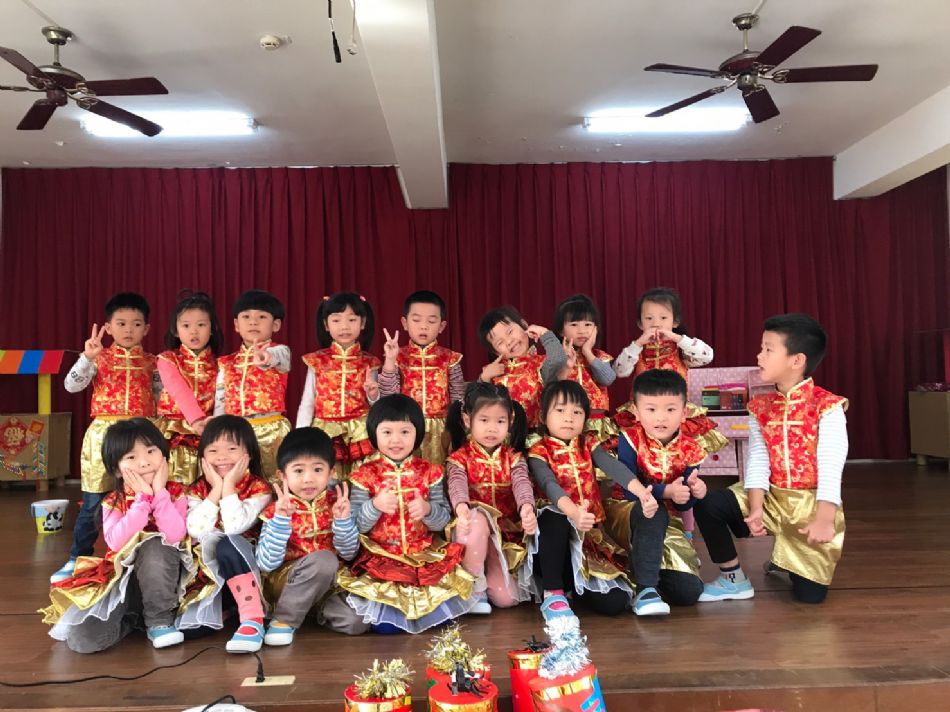 文件 : <FONT COLOR='red'>(109.01.04)期末成果展-3.JPG</FONT> <BR> 尺寸 : <FONT COLOR='blue'>950 × 712</FONT> 圖元 <BR> 格式 : <FONT COLOR='green'>jpg</FONT> <BR> 大小 : <FONT COLOR='green'> -- </FONT> KB