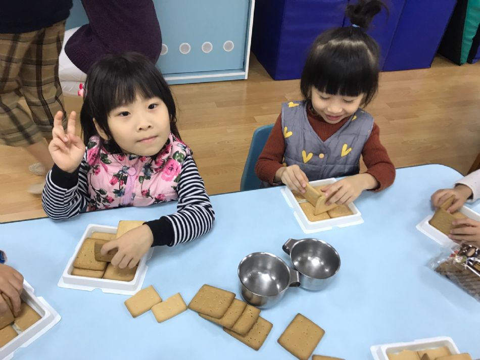 文件 : <FONT COLOR='red'>(108.12.24)餅乾屋diy-2.JPG</FONT> <BR> 尺寸 : <FONT COLOR='blue'>950 × 712</FONT> 圖元 <BR> 格式 : <FONT COLOR='green'>jpg</FONT> <BR> 大小 : <FONT COLOR='green'> -- </FONT> KB