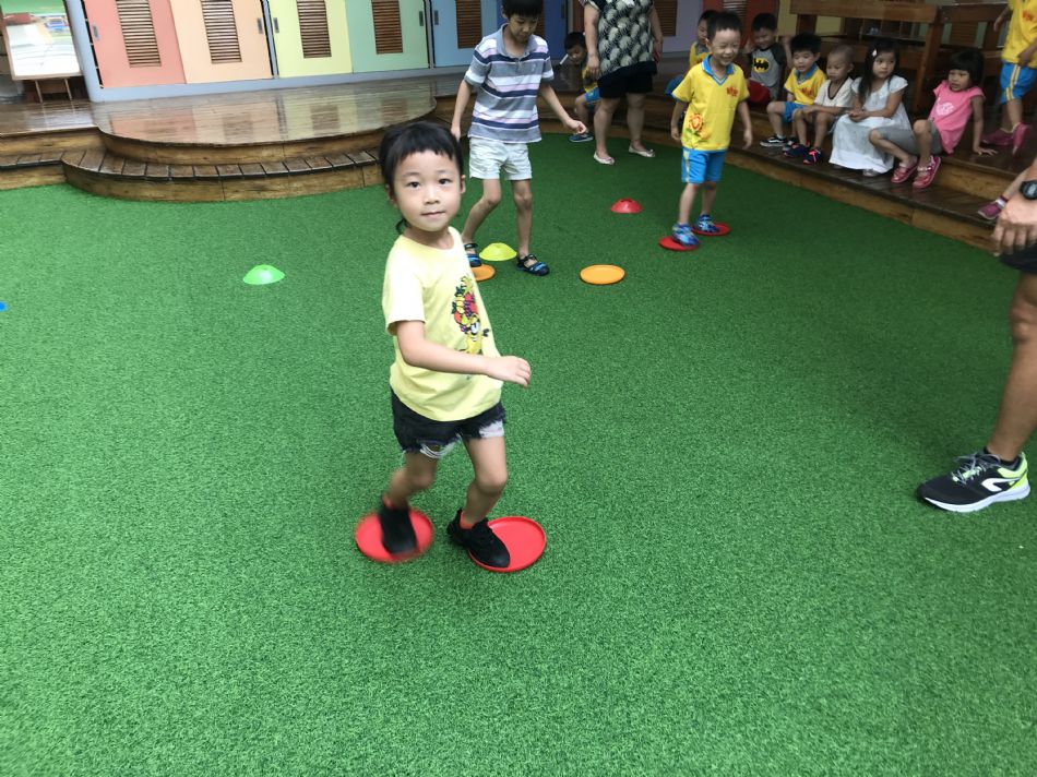 文件 : <FONT COLOR='red'>(108.08.21)體能-3.JPG</FONT> <BR> 尺寸 : <FONT COLOR='blue'>950 × 712</FONT> 圖元 <BR> 格式 : <FONT COLOR='green'>jpg</FONT> <BR> 大小 : <FONT COLOR='green'> -- </FONT> KB