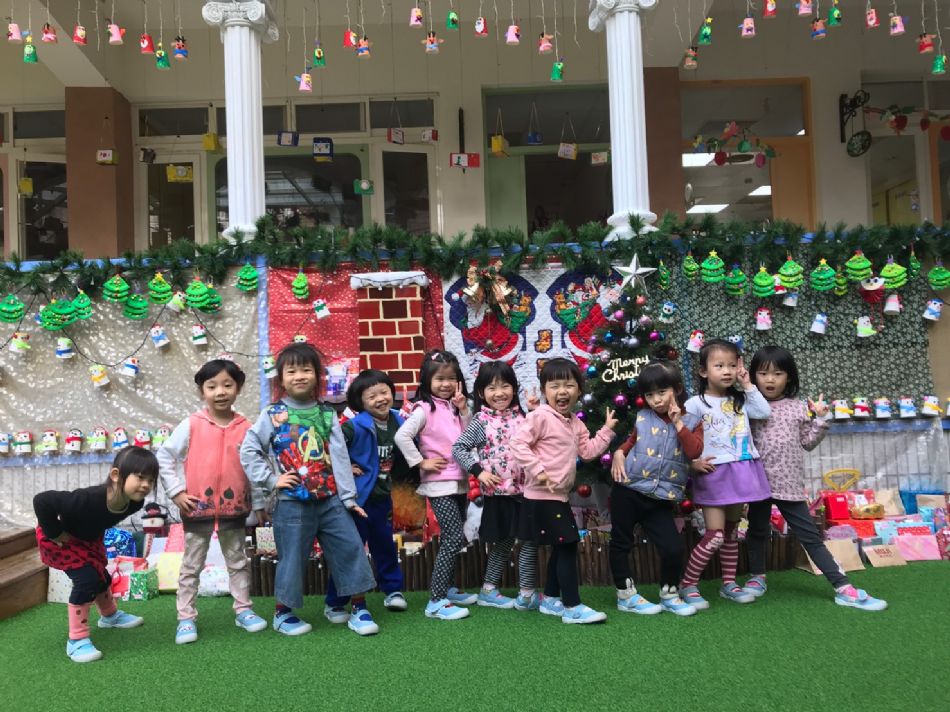 文件 : <FONT COLOR='red'>(108.12.25)聖誕快樂-9.JPG</FONT> <BR> 尺寸 : <FONT COLOR='blue'>950 × 712</FONT> 圖元 <BR> 格式 : <FONT COLOR='green'>jpg</FONT> <BR> 大小 : <FONT COLOR='green'> -- </FONT> KB