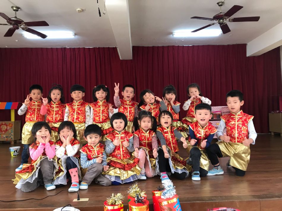 文件 : <FONT COLOR='red'>(109.01.04)期末成果展-3.JPG</FONT> <BR> 尺寸 : <FONT COLOR='blue'>950 × 712</FONT> 圖元 <BR> 格式 : <FONT COLOR='green'>jpg</FONT> <BR> 大小 : <FONT COLOR='green'> -- </FONT> KB