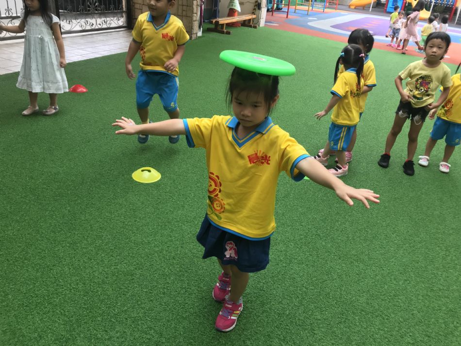 文件 : <FONT COLOR='red'>(108.08.21)體能【飛盤】-3.JPG</FONT> <BR> 尺寸 : <FONT COLOR='blue'>950 × 712</FONT> 圖元 <BR> 格式 : <FONT COLOR='green'>jpg</FONT> <BR> 大小 : <FONT COLOR='green'> -- </FONT> KB