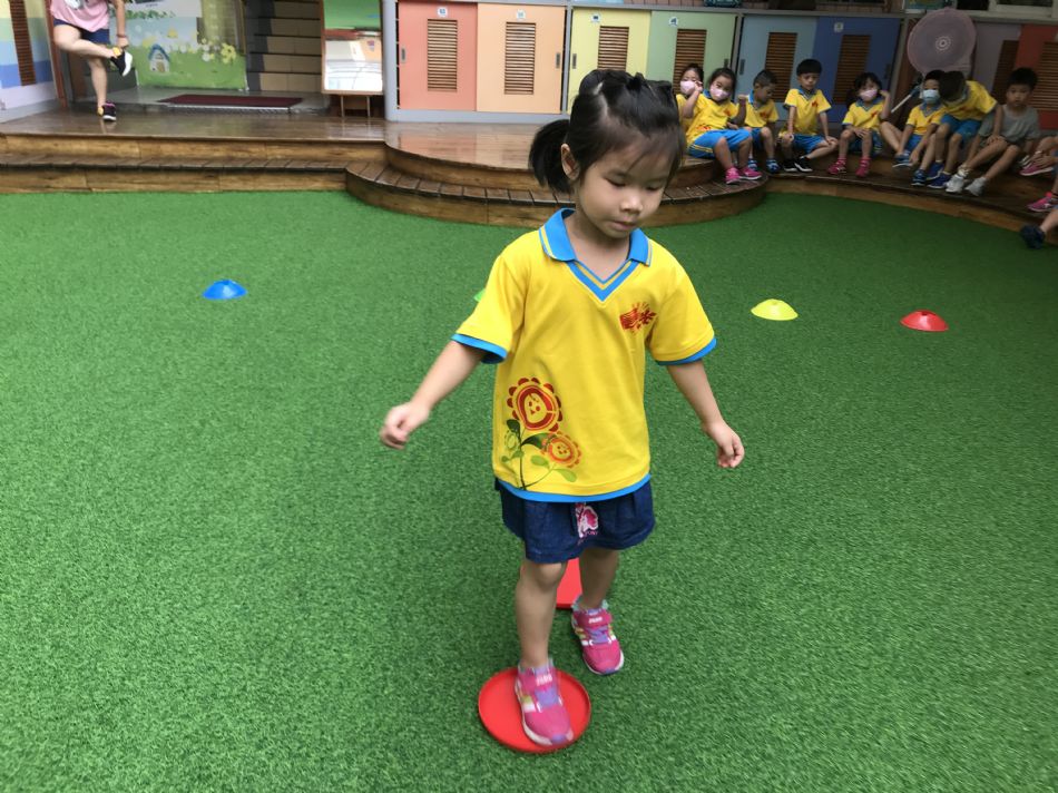 文件 : <FONT COLOR='red'>(108.08.21)體能-4.JPG</FONT> <BR> 尺寸 : <FONT COLOR='blue'>950 × 712</FONT> 圖元 <BR> 格式 : <FONT COLOR='green'>jpg</FONT> <BR> 大小 : <FONT COLOR='green'> -- </FONT> KB