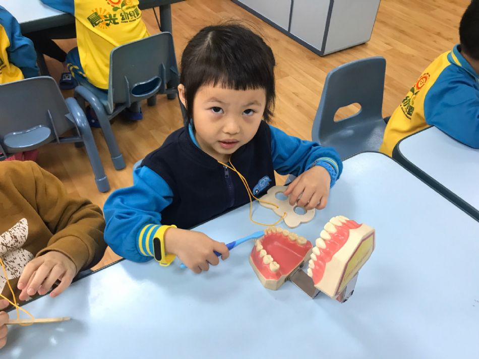 文件 : <FONT COLOR='red'>(109.03.11)美創【刷刷牙】-1.JPG</FONT> <BR> 尺寸 : <FONT COLOR='blue'>950 × 712</FONT> 圖元 <BR> 格式 : <FONT COLOR='green'>jpg</FONT> <BR> 大小 : <FONT COLOR='green'> -- </FONT> KB