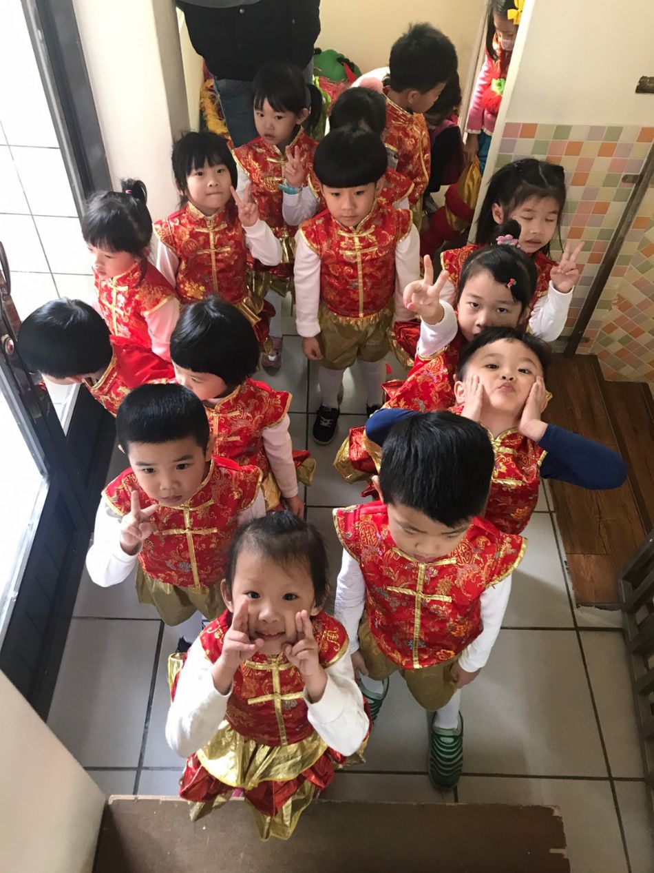 文件 : <FONT COLOR='red'>(109.01.04)期末成果展-8.JPG</FONT> <BR> 尺寸 : <FONT COLOR='blue'>950 × 1267</FONT> 圖元 <BR> 格式 : <FONT COLOR='green'>jpg</FONT> <BR> 大小 : <FONT COLOR='green'> -- </FONT> KB