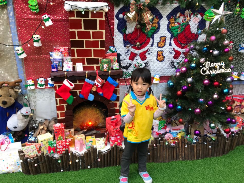 文件 : <FONT COLOR='red'>(108.12.25)聖誕快樂-8.JPG</FONT> <BR> 尺寸 : <FONT COLOR='blue'>950 × 712</FONT> 圖元 <BR> 格式 : <FONT COLOR='green'>jpg</FONT> <BR> 大小 : <FONT COLOR='green'> -- </FONT> KB