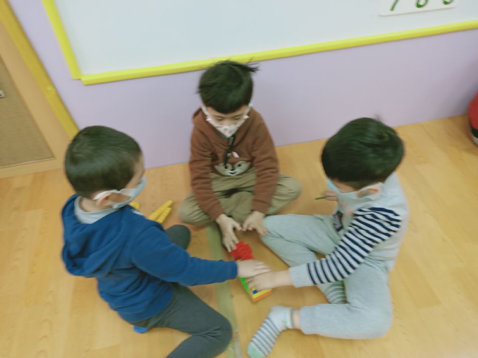 文件 : <FONT COLOR='red'>(109.04.13)樂高【纜車】-6.JPG</FONT> <BR> 尺寸 : <FONT COLOR='blue'>950 × 712</FONT> 圖元 <BR> 格式 : <FONT COLOR='green'>jpg</FONT> <BR> 大小 : <FONT COLOR='green'> -- </FONT> KB